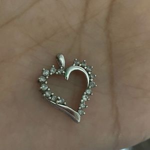 10k white gold pendant with diamonds
